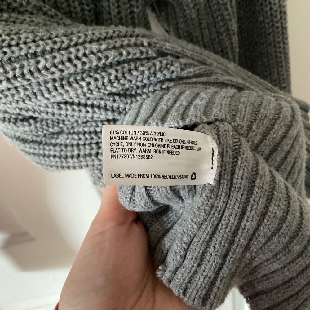 Universal Thread Sweater, Size Large - image 4